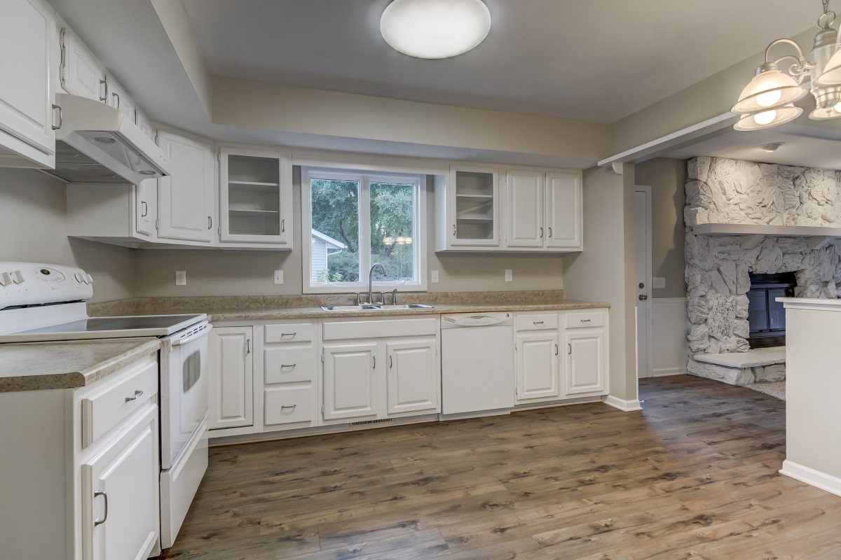 8041 Hunt Road Springfield, IL 62712 - Photo 8 of 34
