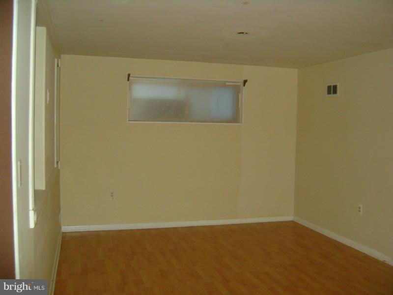 3717 Leverton Street Silver Spring, MD 20906 - Photo 18 of 30 Upper Family room