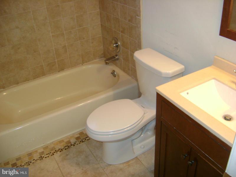 3717 Leverton Street Silver Spring, MD 20906 - Photo 21 of 30 Main level hall