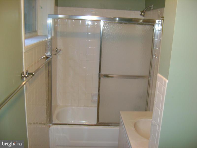 3717 Leverton Street Silver Spring, MD 20906 - Photo 9 of 30 Bath