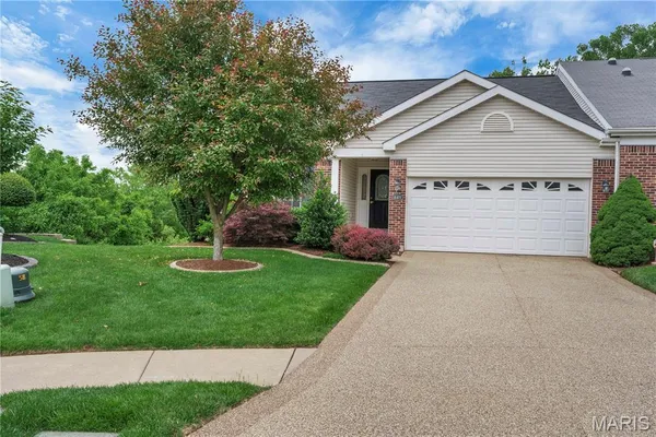 $395,000 | 449 Prevot Avenue, St. Charles, MO 63303