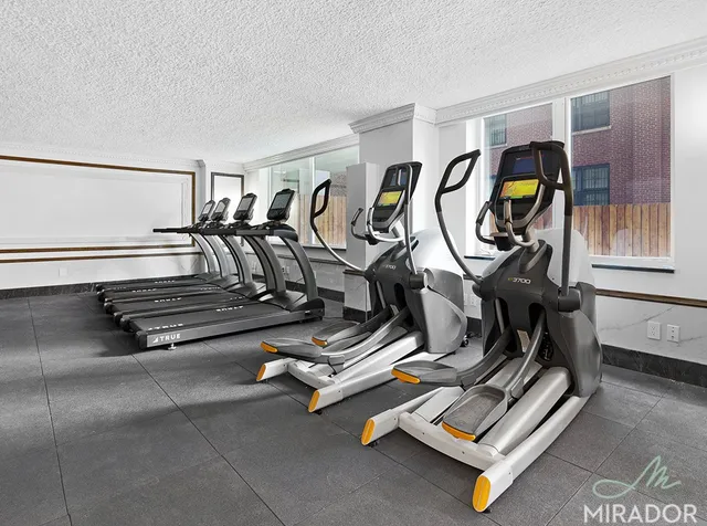 $5,400 | 330 East 39th Street, Unit 18M | Murray Hill