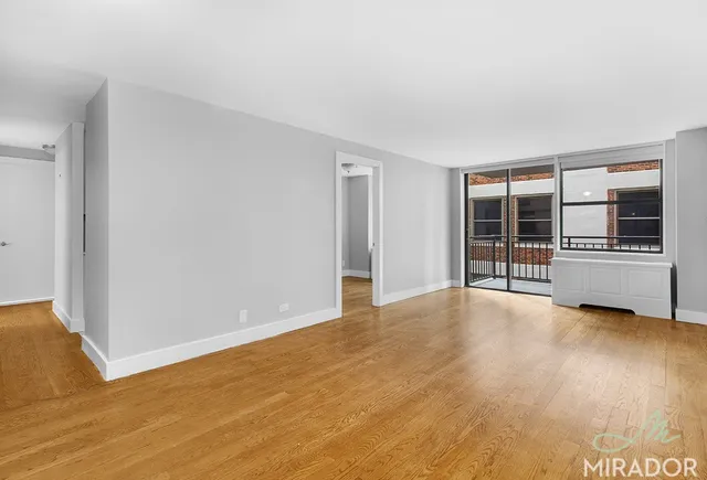 $5,400 | 330 East 39th Street, Unit 18M | Murray Hill