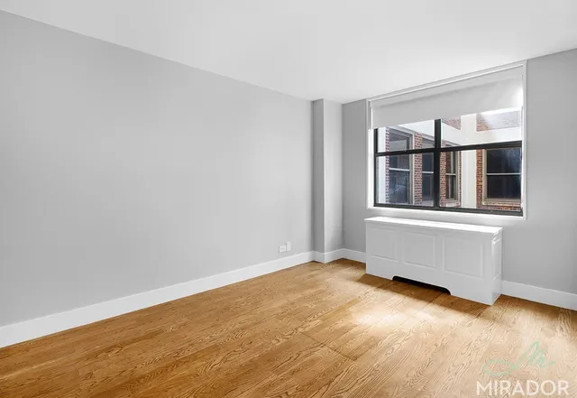 $5,400 | 330 East 39th Street, Unit 18M | Murray Hill