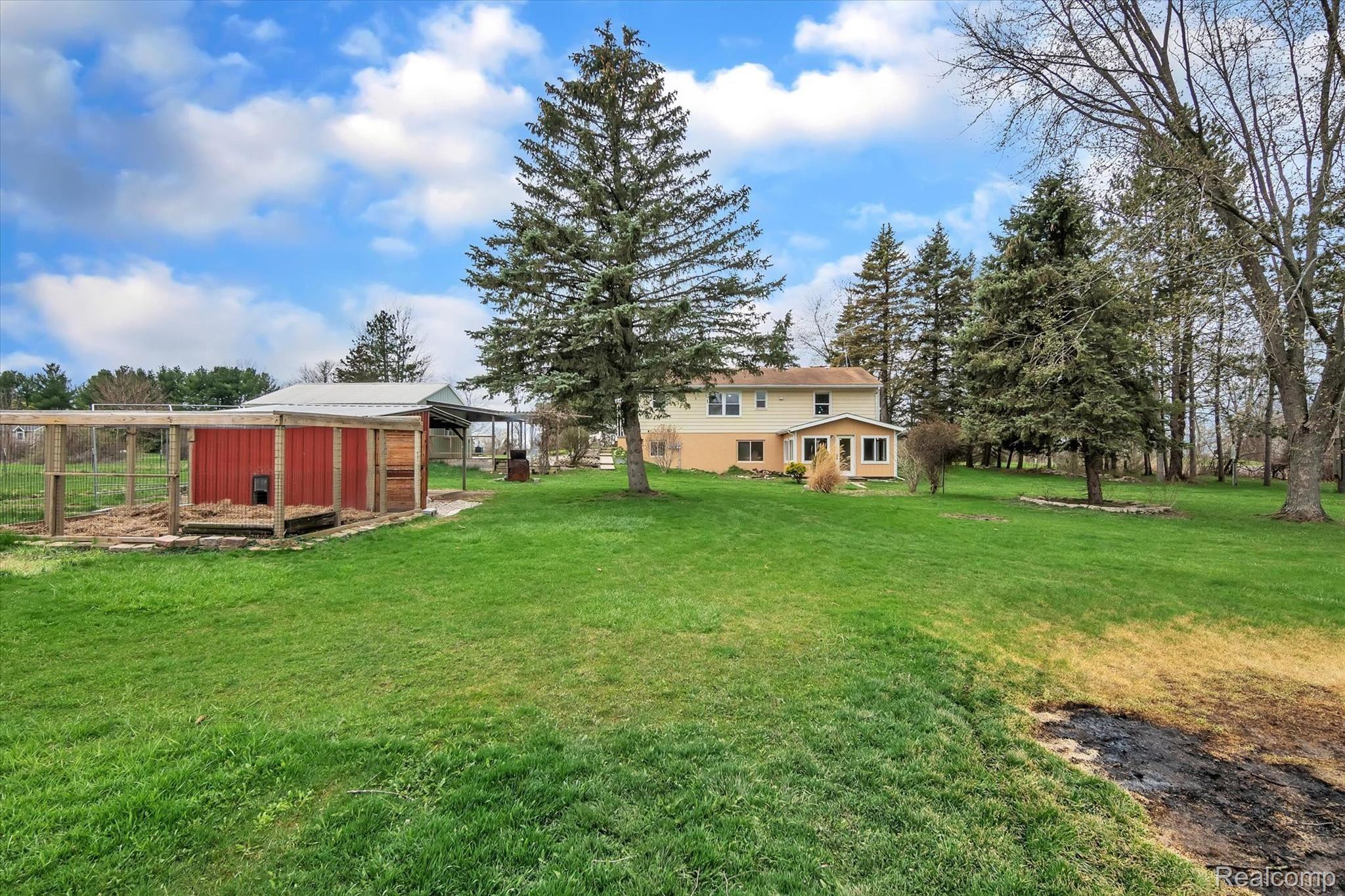 1050 North Gregory Road Fowlerville, MI 48836 - Photo 33 of 44 57-1050-N-Gregory-Rd-WindowStill-Real-Estate-Photography-57.jpg