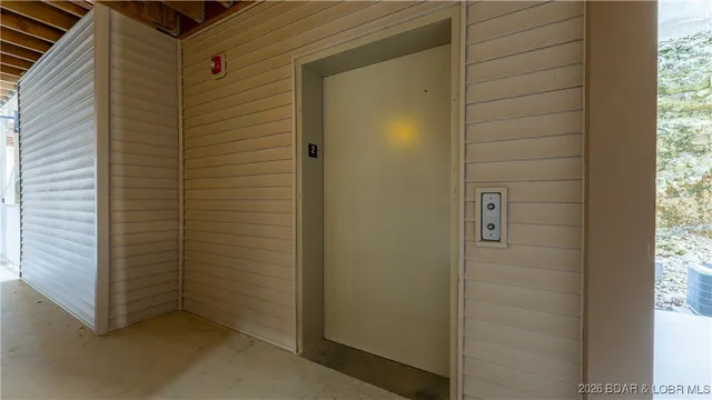 $274,900 | 166 Oak Harbor Drive, Unit 2B, Camdenton, MO 65020