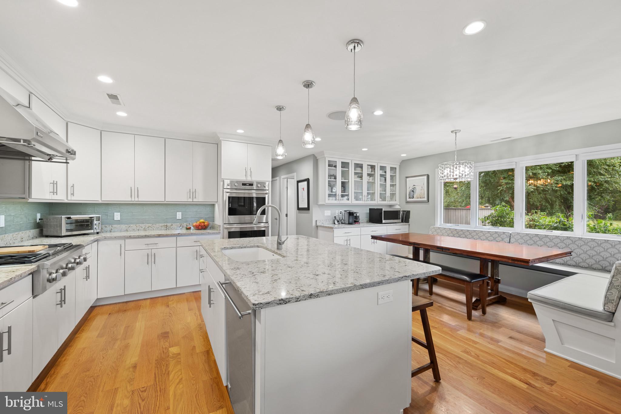 8645 Northbend Circle Easton, MD 21601 - Photo 23 of 70 Kitchen, stainless appliances, to dining area