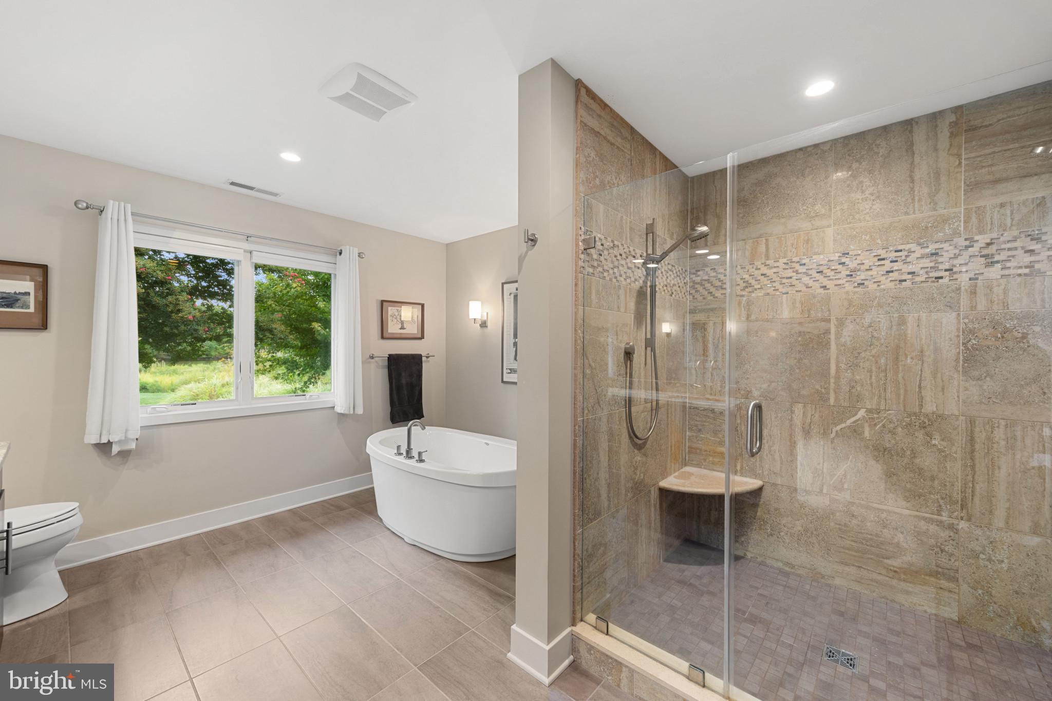 8645 Northbend Circle Easton, MD 21601 - Photo 38 of 70 Primary full bath