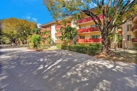 $3,000 | 1205 Mariposa Avenue, Unit 219, Coral Gables, FL 33146