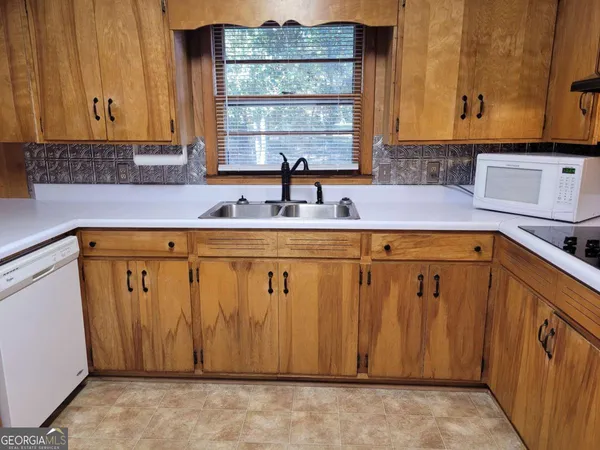 $2,100 | 1204 Jefferson Highway, Winder, GA 30680