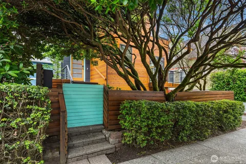 $1,195,000 | 1615 East Columbia Street, Seattle, WA 98122