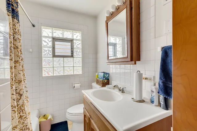 $169,900 | 3228 Peoria Street, Steger, IL 60475