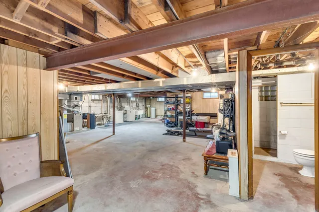 $169,900 | 3228 Peoria Street, Steger, IL 60475