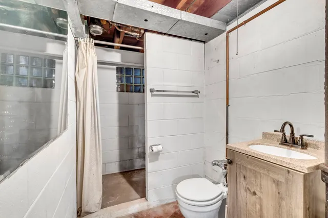 $169,900 | 3228 Peoria Street, Steger, IL 60475