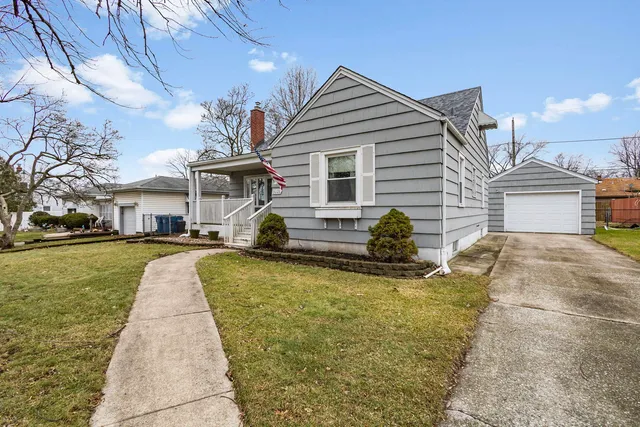 $169,900 | 3228 Peoria Street, Steger, IL 60475