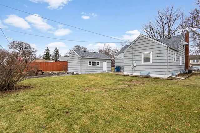 $169,900 | 3228 Peoria Street, Steger, IL 60475