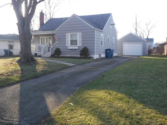 $169,900 | 3228 Peoria Street, Steger, IL 60475