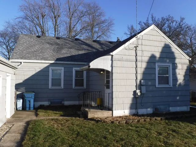 $169,900 | 3228 Peoria Street, Steger, IL 60475