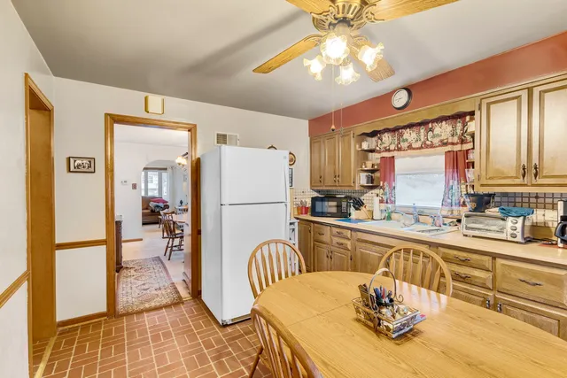 $169,900 | 3228 Peoria Street, Steger, IL 60475