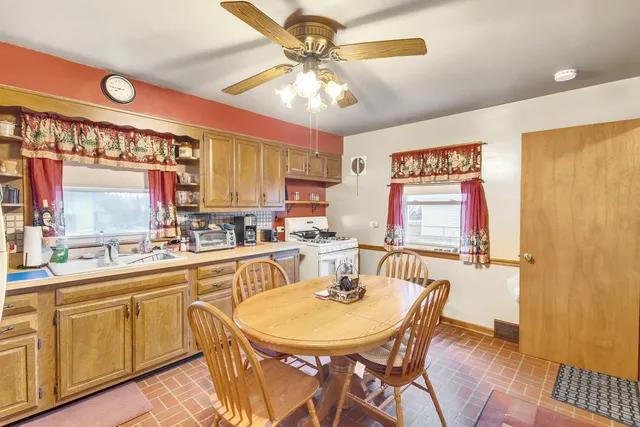 $169,900 | 3228 Peoria Street, Steger, IL 60475