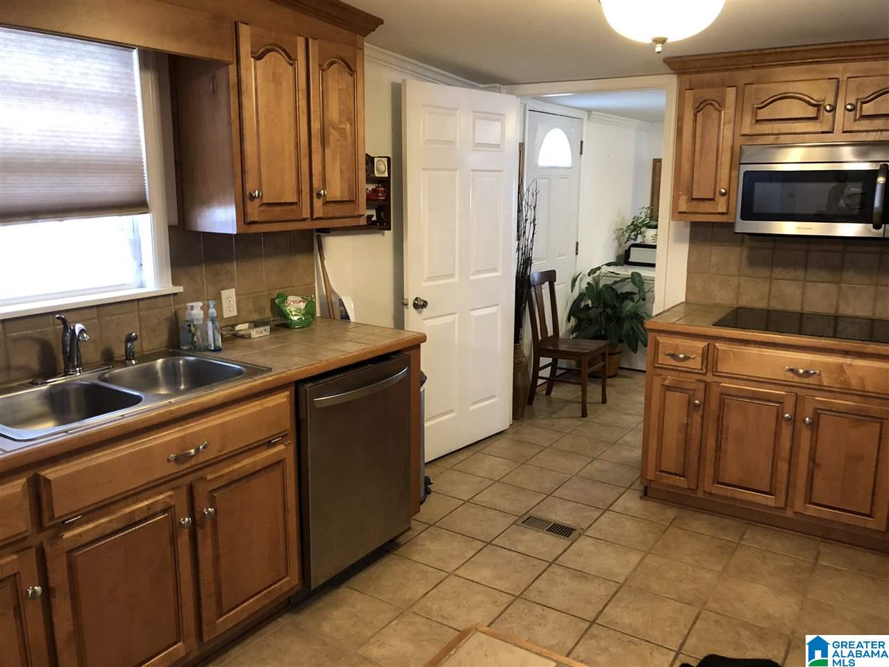 40 Scurlock Street Sumiton, AL 35148 - Photo 5 of 26