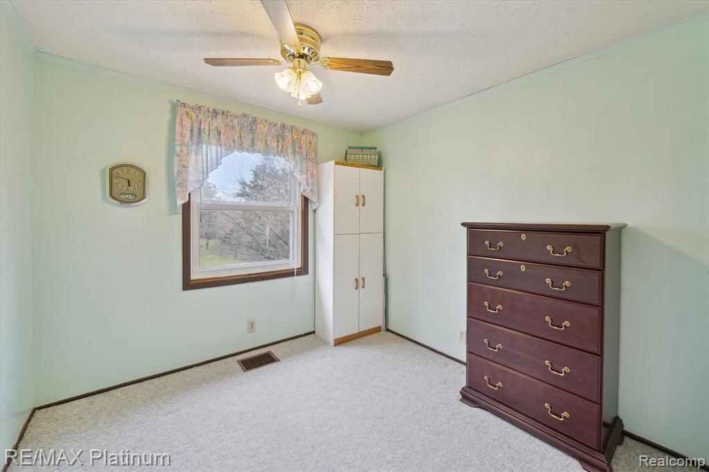 7822 Bishop Road Brighton, MI 48116 - Photo 13 of 25 Gallery Image 13