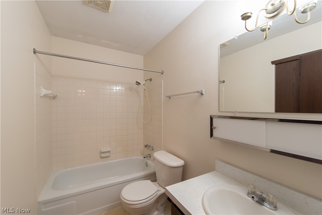 2749 Mull Avenue Akron, OH 44321 - Photo 10 of 14 Bathroom is good size and clean