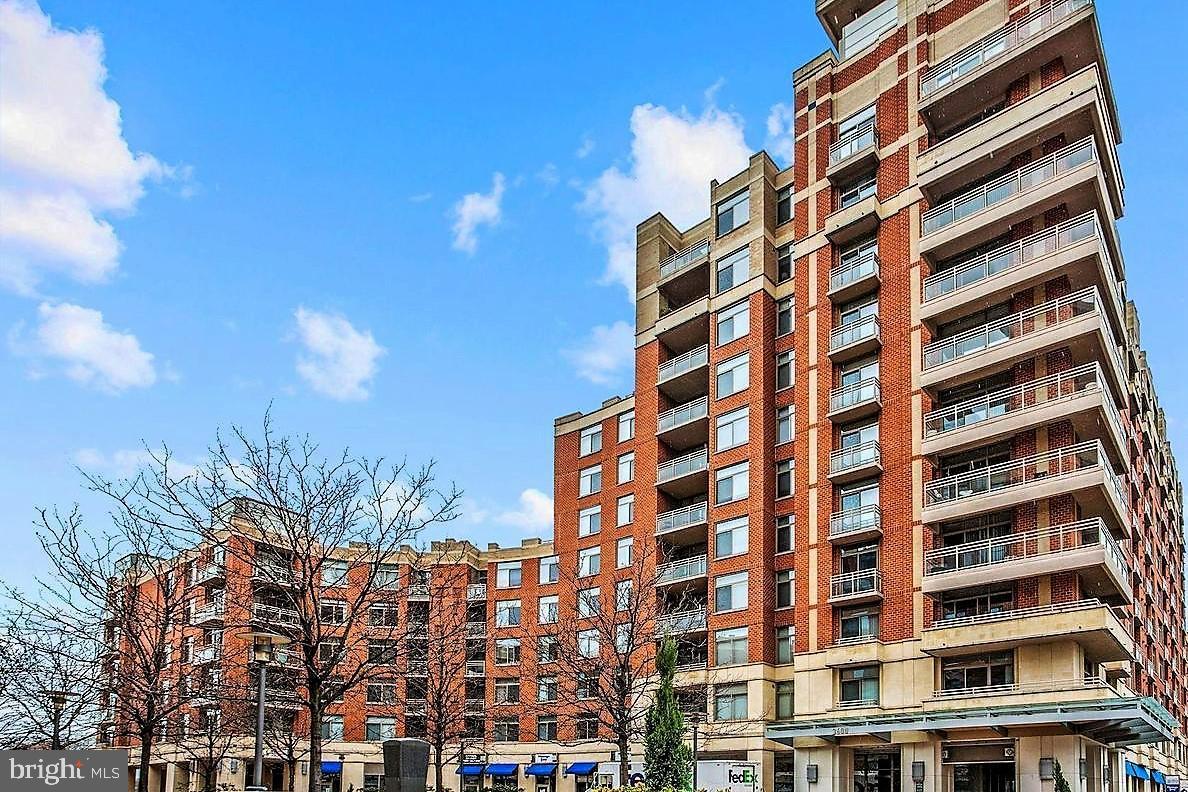 3600 South Glebe Road, Unit 602W Arlington, VA 22202 - Photo 20 of 46 a front view of a building