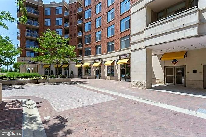3600 South Glebe Road, Unit 602W Arlington, VA 22202 - Photo 46 of 46 a front view of a building
