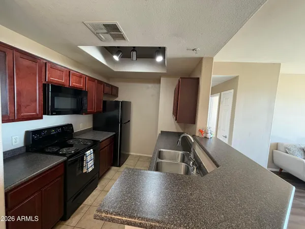 $1,350 | 3830 East Lakewood Parkway East, Unit 3027, Phoenix, AZ 85048