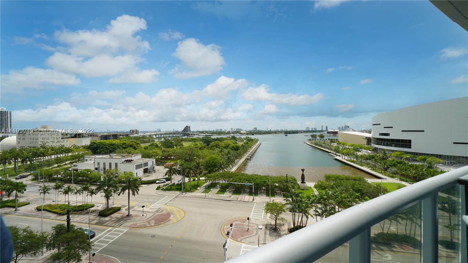 888 Biscayne Boulevard, Unit 811 Miami, FL 33132 - Photo 13 of 20 a view of a city