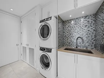 $3,495,000 | 21 Isle Of Venice Drive, Unit 301, Fort Lauderdale, FL 33301