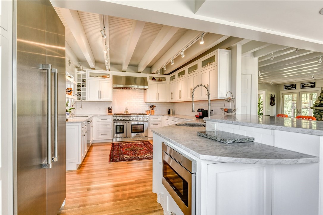 44 Whittier Road Jamestown, RI 02835 - Photo 15 of 48 Chef’s Kitchen