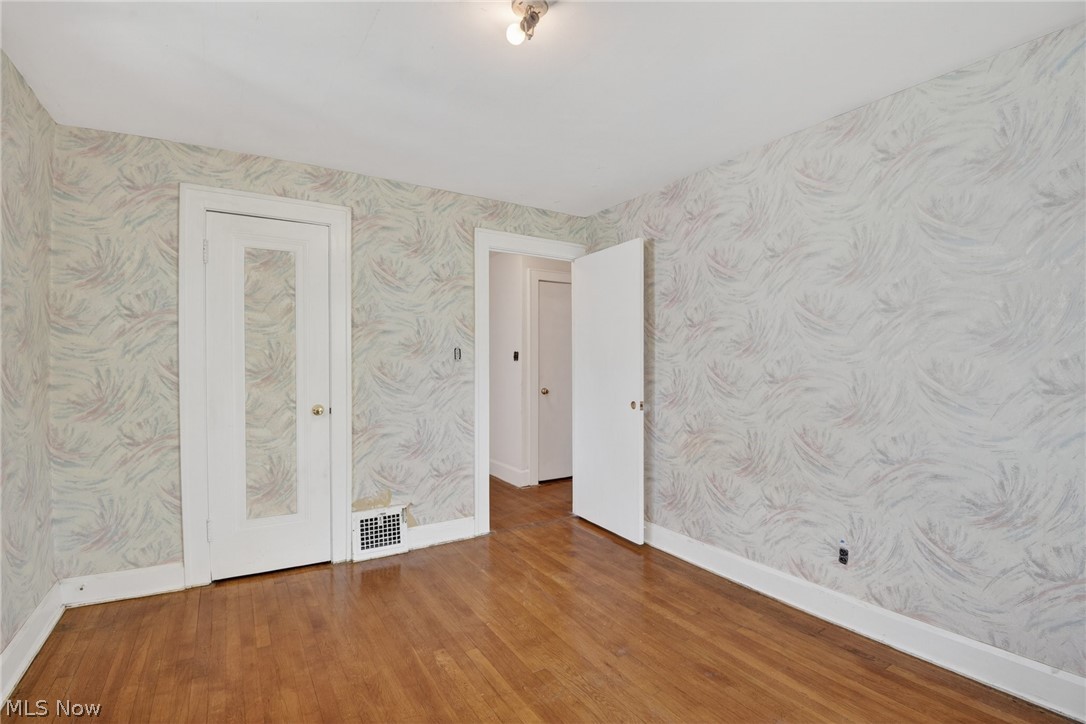 927 Englewood Road Cleveland Heights, OH 44121 - Photo 30 of 37