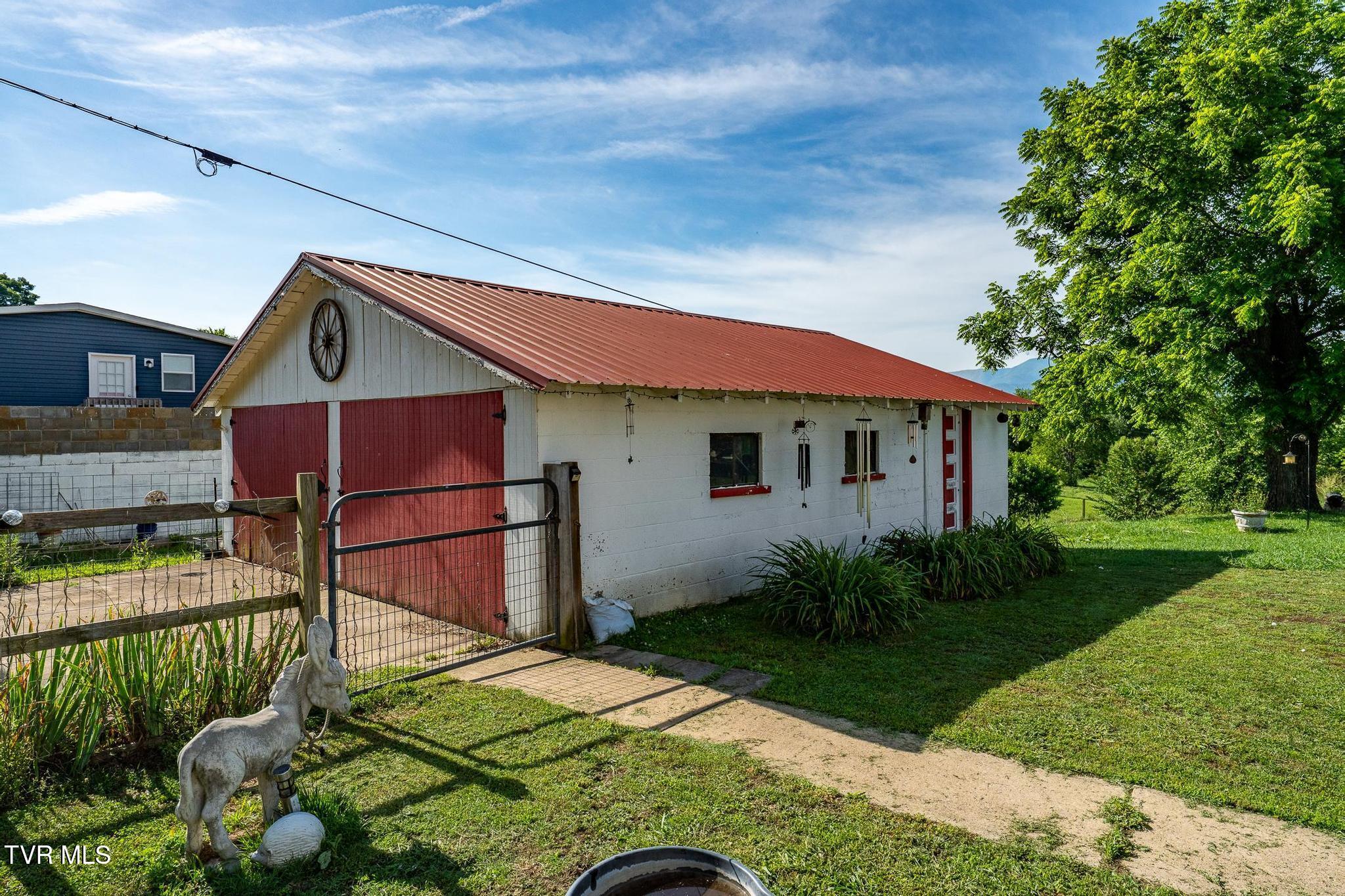 154 Stockton Road Chuckey, TN 37641 - Photo 28 of 57 154 Stockton Road (15 of 59)