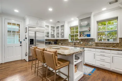 $975,000 | 7138 Westbrook Lane, Dallas, TX 75214
