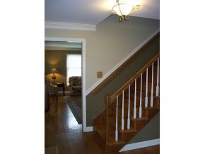 324 Galway Road Bristol, TN 37620 - Photo 3 of 12 Foyer