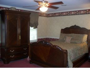 324 Galway Road Bristol, TN 37620 - Photo 9 of 12 Master Bedroom