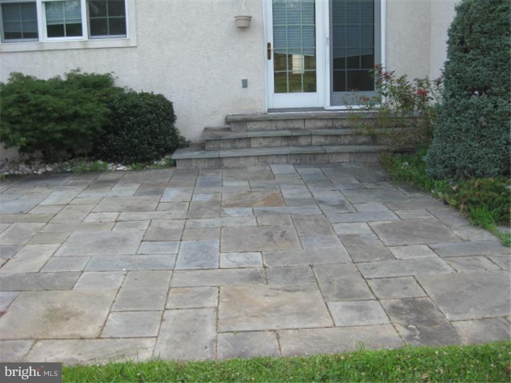 760 Pulinski Road Warminster, PA 18974 - Photo 15 of 25 Exterior Back