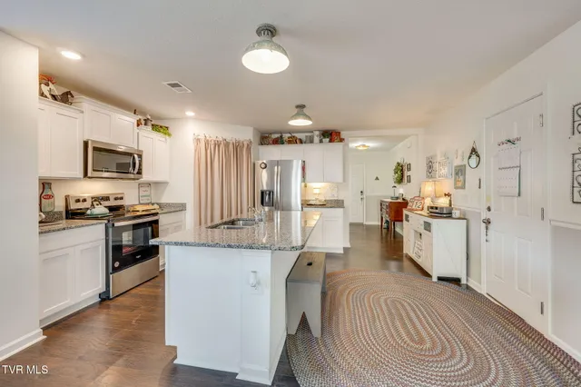 $317,900 | 701 Newtons Way, Kingsport, TN 37663