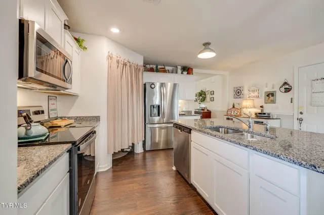 $317,900 | 701 Newtons Way, Kingsport, TN 37663