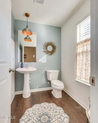 $317,900 | 701 Newtons Way, Kingsport, TN 37663