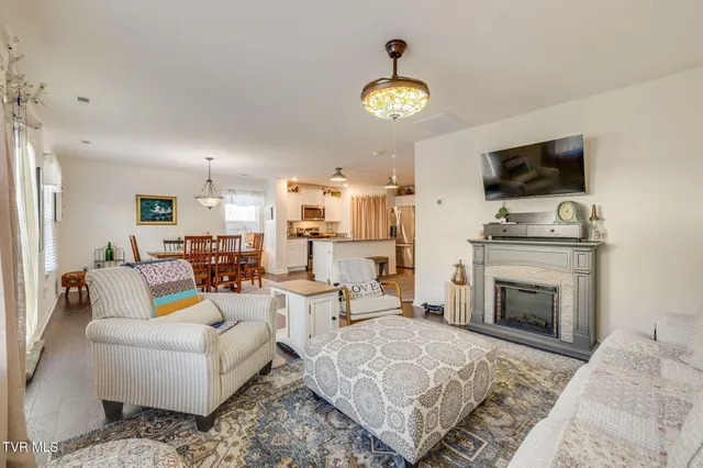 $317,900 | 701 Newtons Way, Kingsport, TN 37663