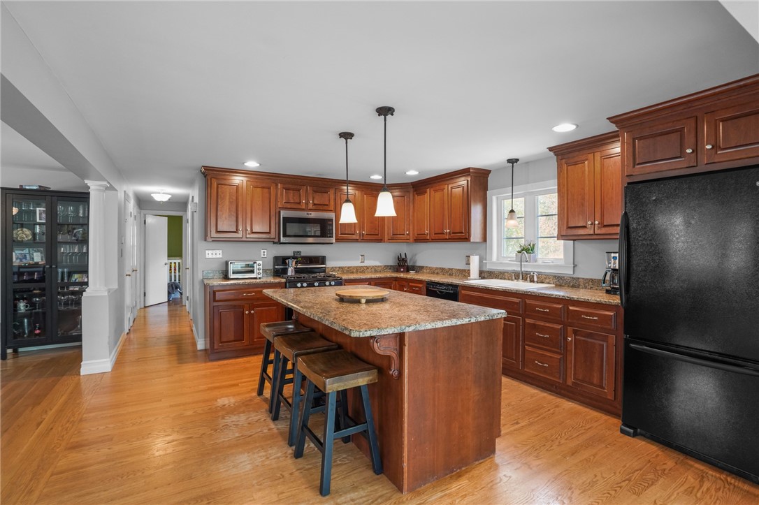 56 Litzen Road North Smithfield, RI 02896 - Photo 4 of 36 Gallery Image 4