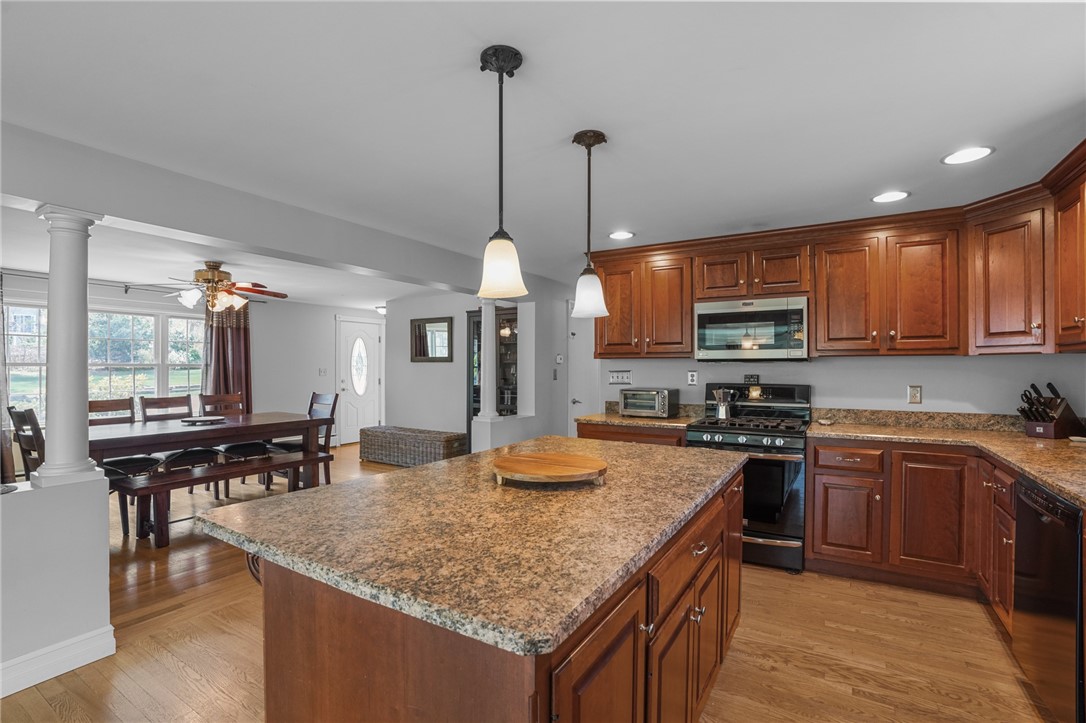 56 Litzen Road North Smithfield, RI 02896 - Photo 5 of 36 Gallery Image 5