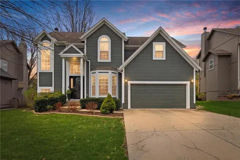 $460,000 | 14573 West 152nd Street, Olathe, KS 66062