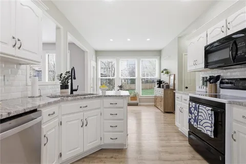 $460,000 | 14573 West 152nd Street, Olathe, KS 66062