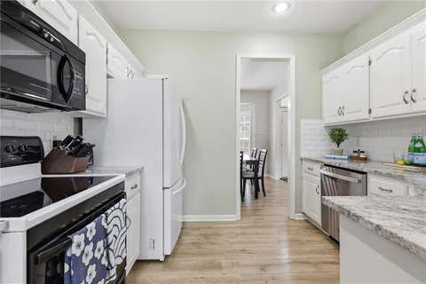 $460,000 | 14573 West 152nd Street, Olathe, KS 66062