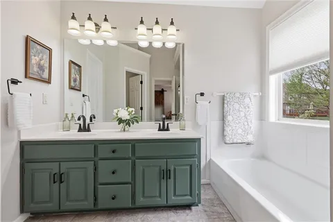 $460,000 | 14573 West 152nd Street, Olathe, KS 66062