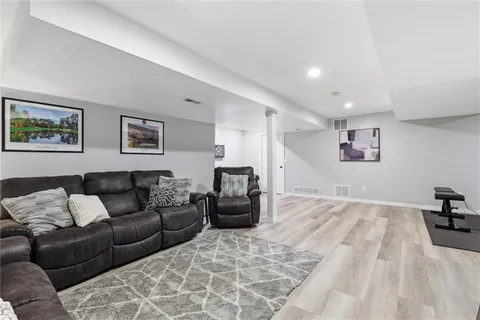 $460,000 | 14573 West 152nd Street, Olathe, KS 66062